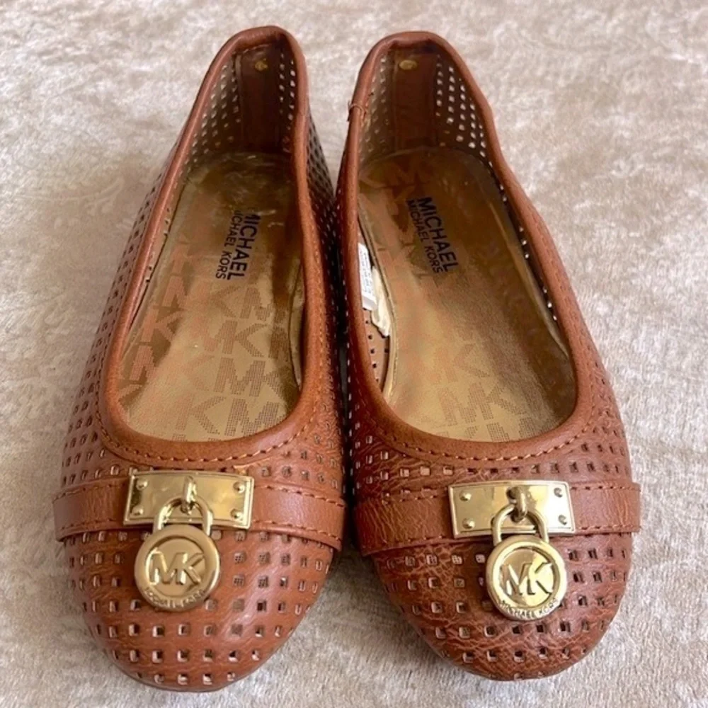 Brand New Michael Kors Yvette Cognac Flats Slip On Shoes Gold Tone Locket Accent